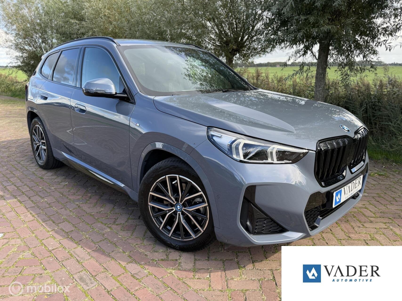 BMW X1 xDrive25e M Sportpakket Leder H&K Trekhaak Memory, Auto's, Gebruikt, Bedrijf, Hybride Elektrisch/Benzine, 3 cilinders