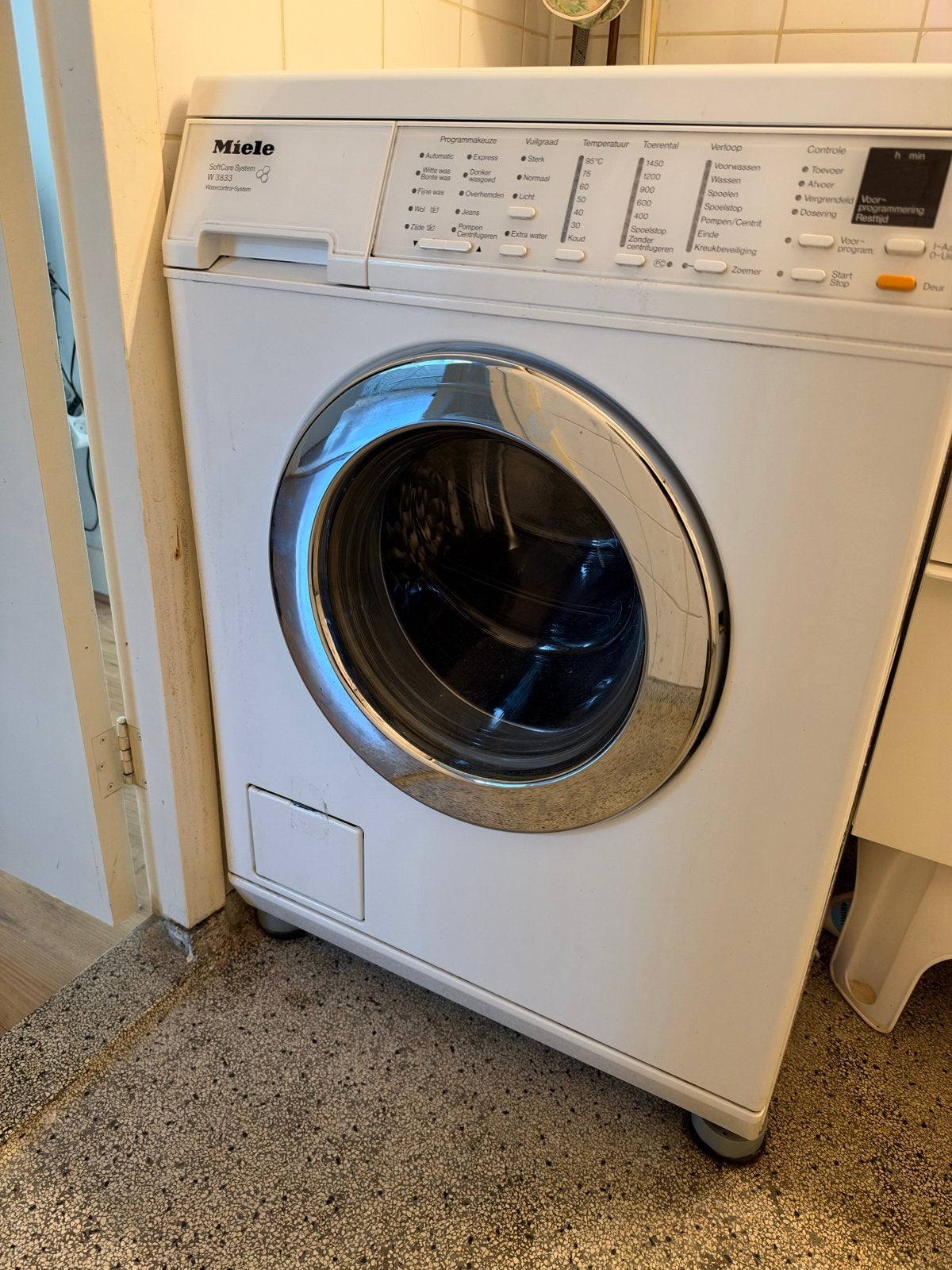 Miele W 3833 SoftCare System Wasmachine, Ophalen, Gebruikt, Voorlader, Wolwasprogramma