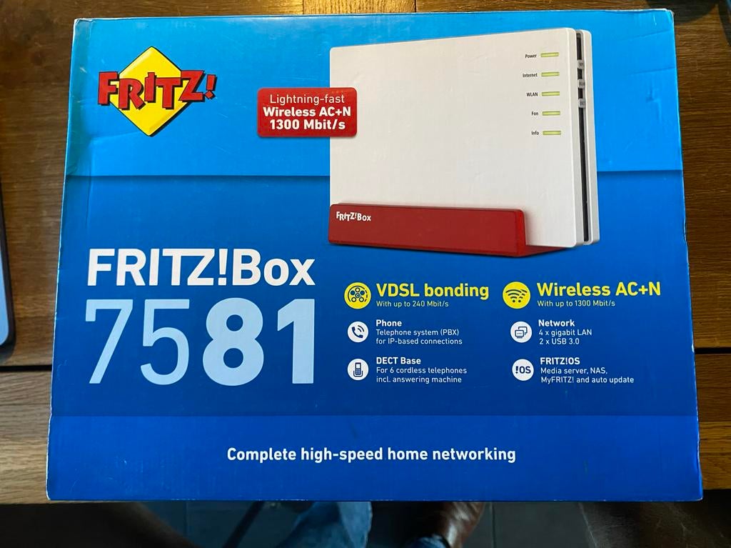 FRITZ!Box 7581 VDSL Router met Supervectoring, Ophalen of Verzenden, Zo goed als nieuw, Router met modem