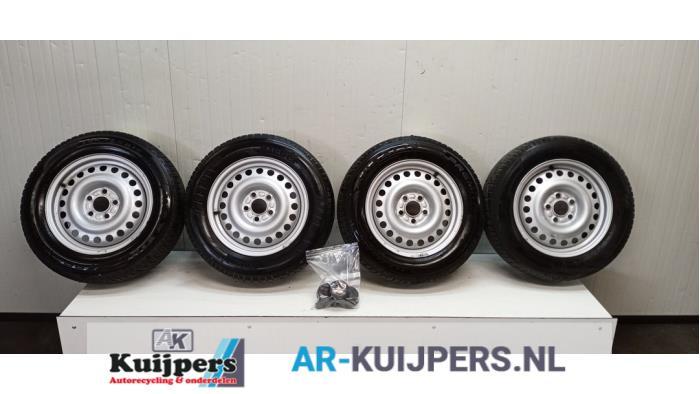 Velgen set + banden van een Ford Transit Connect, Auto-onderdelen, Banden en Velgen, Personenwagen, Gebruikt