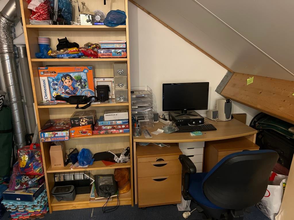 Bureau met stoel en boekenkast, Ophalen, Gebruikt, 100 tot 150 cm, Met lade(s)