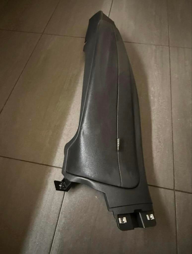 VW Golf 8 Airbag Achterbank Rechts, Gebruikt, Volkswagen, Ophalen of Verzenden, Spatbord