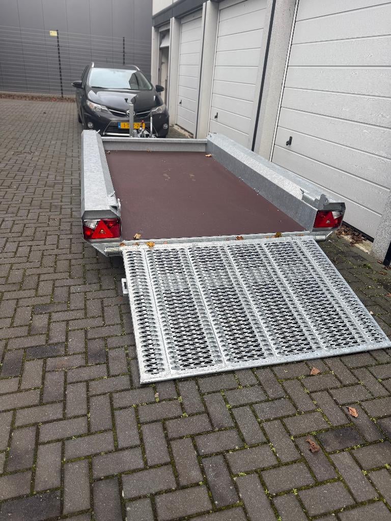 Aanhanger / machine transporter TE HUUR!!, Diensten en Vakmensen, Koeriers, Chauffeurs en Taxi's, Koeriersdiensten