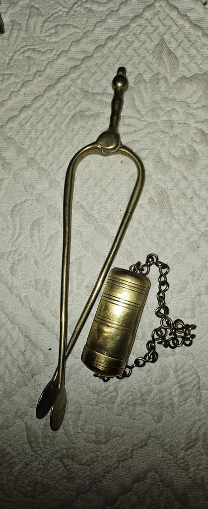 Friese staartklok of stoelklok kolentang en tondeldoosje, Ophalen of Verzenden