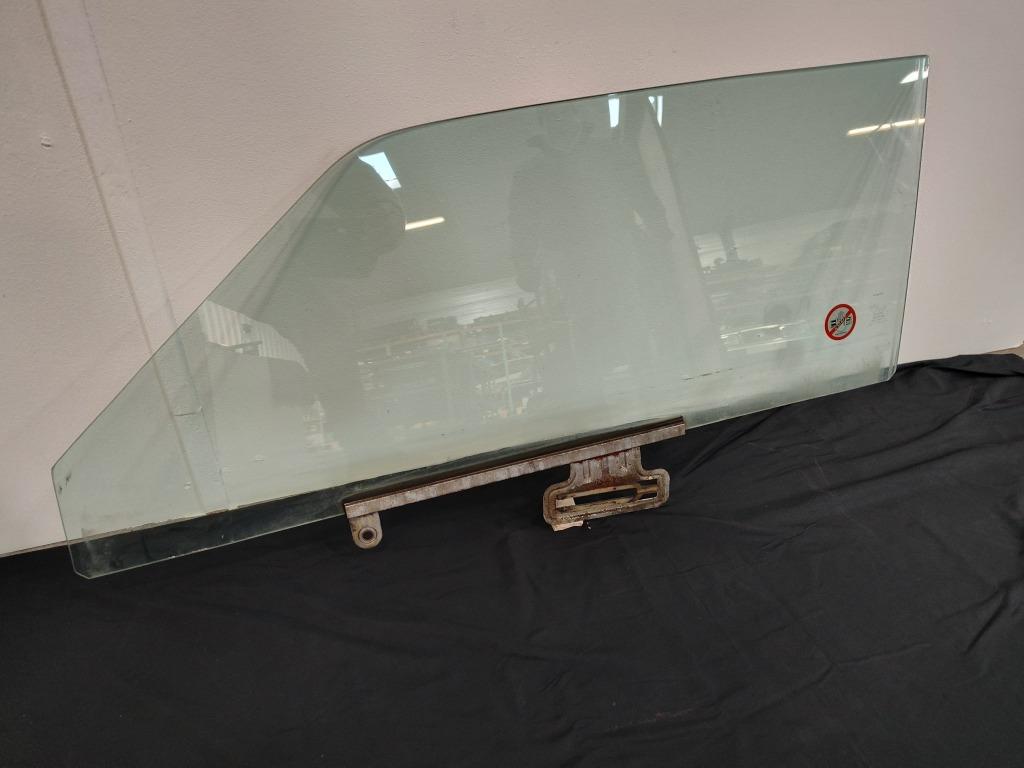 Volvo 262C  Bertone zijruiten ( getint glas ), Ophalen of Verzenden, Nieuw, Volvo