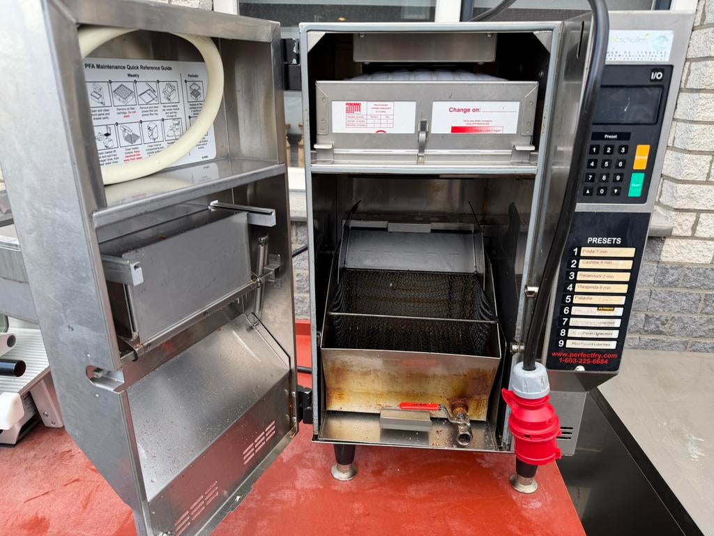 Notenbrander ideaal voor in u winkel of horeca, Ophalen, Zo goed als nieuw