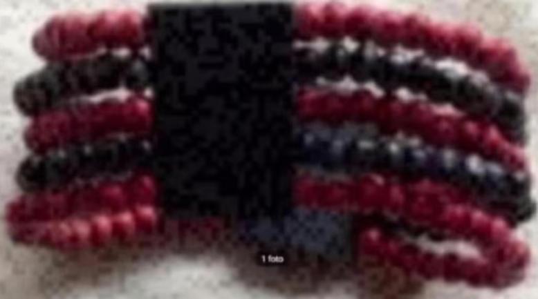 Rood-zwarte houten armband met kraaltjes met elastiek, Zwart, Ophalen of Verzenden, Zo goed als nieuw, Elastiek