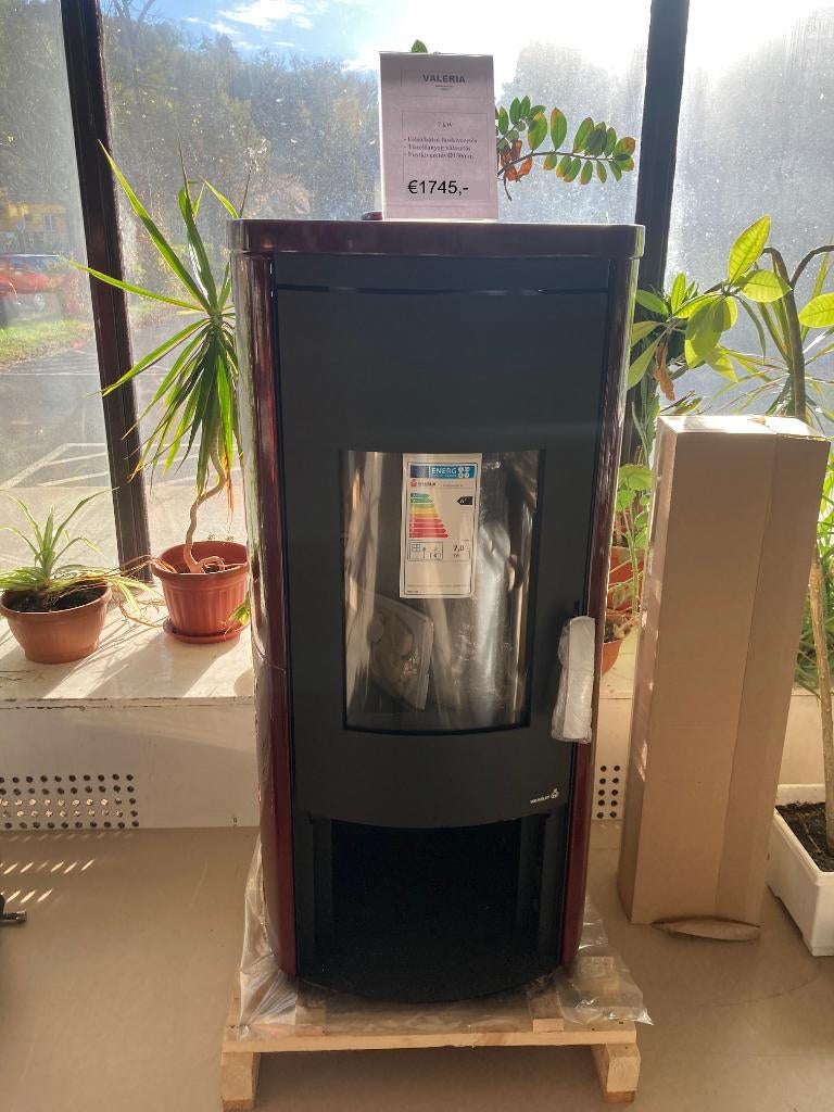 Kachel Wamsler Valeria met keramiek - in prijs verlaagd!, Huis en Inrichting, Kachels, Ophalen, Vrijstaand, Hout, Nieuw
