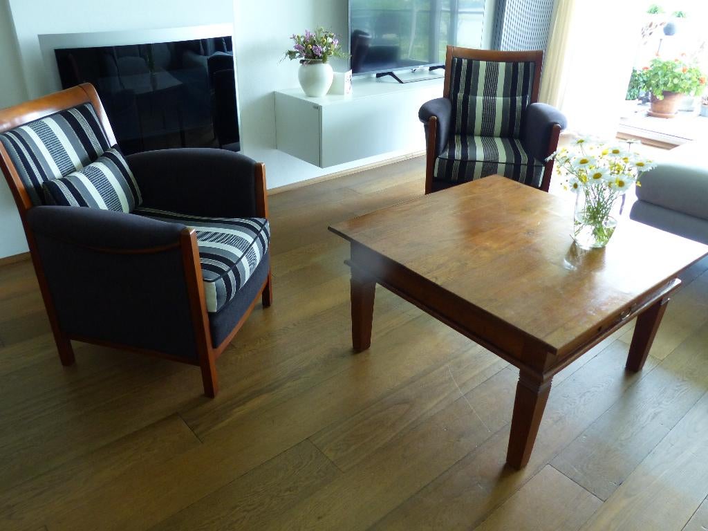 Salontafel uit Java antiek, Huis en Inrichting, Tafels | Salontafels, Zo goed als nieuw, 50 tot 75 cm, 50 tot 100 cm, 100 tot 150 cm