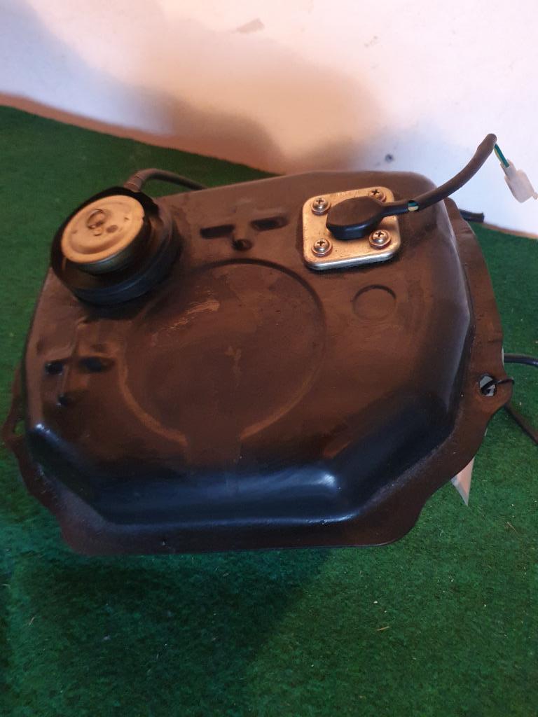 NIEUWSTAAT Benzinetank SYM Fiddle 3 50 origineel Fuel Tank, Tank, SYM, Sym, Ophalen of Verzenden