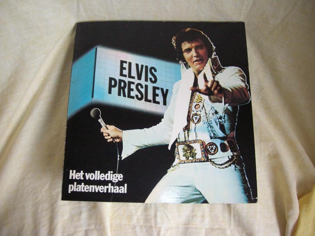 BOEK ELVIS PRESLEY HET VOLLEDIGE PLATEN VERHAAL, Ophalen of Verzenden, Zo goed als nieuw, Boek, Tijdschrift of Artikel