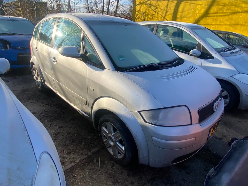 Audi A2 1.4 16v alleen voor onderdelen demontage, Ophalen of Verzenden, Voor, Audi, Bumper