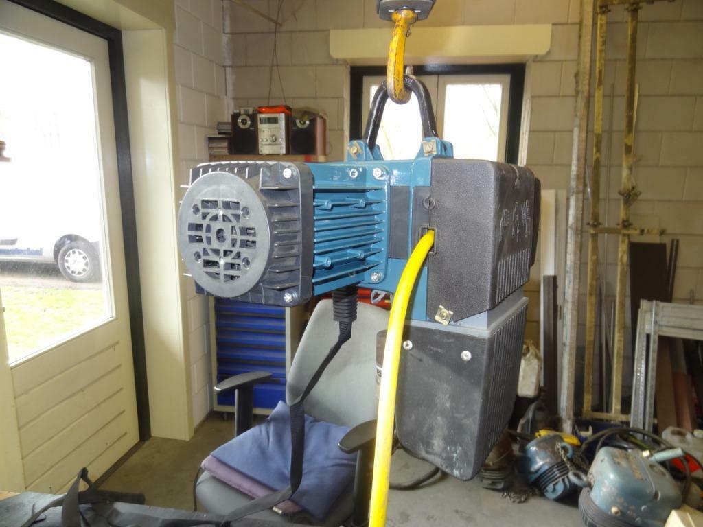 DEMAG kettingtakel 250 KG, Ophalen, Zo goed als nieuw