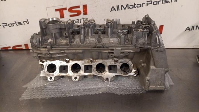Cilinderkop van een Audi S8, Gebruikt, -, -, -