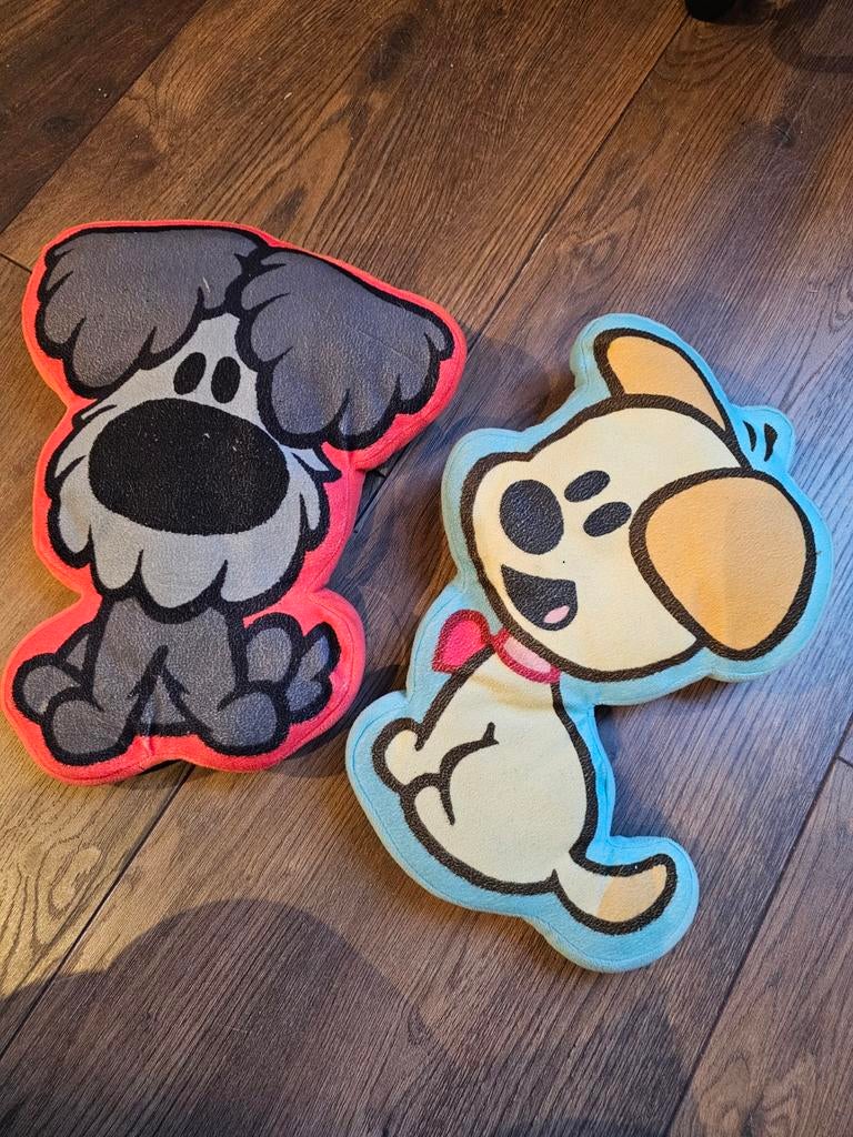 Twee kussentjes van Woezel en Pip, Ophalen of Verzenden, Gebruikt, Hond