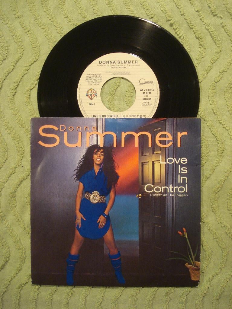 Donna Summer 7" Vinyl Single: ‘Love is in control’ (NL), 7 inch, Single, Ophalen of Verzenden, Zo goed als nieuw