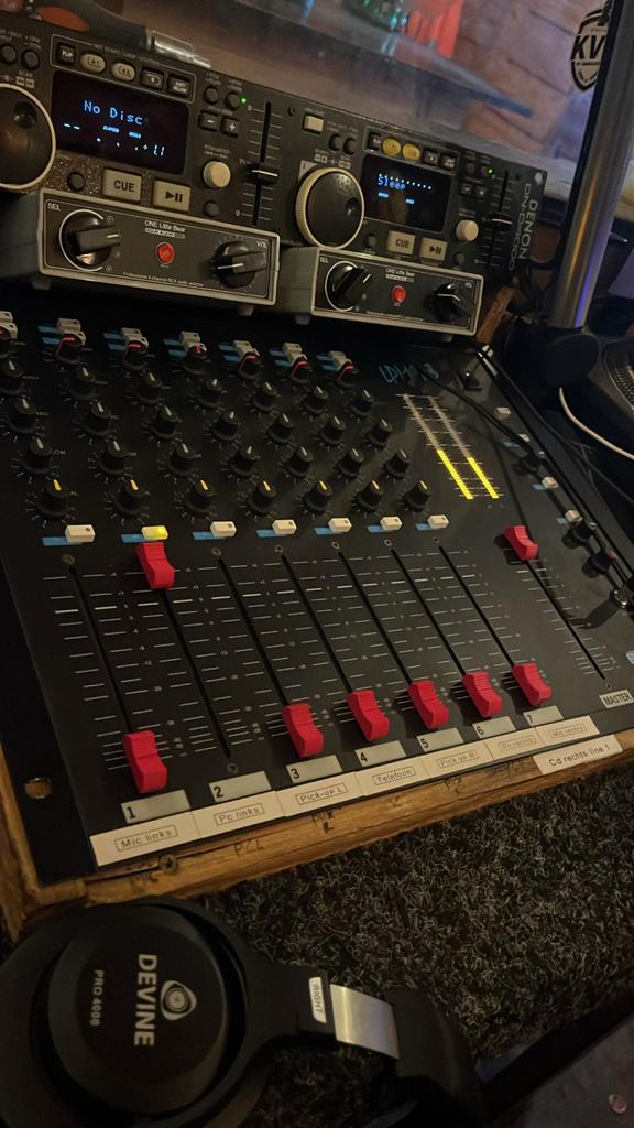 Mengpaneel  Knoppen, Muziek en Instrumenten, Mengpanelen, Ophalen of Verzenden, Gebruikt, 5 tot 10 kanalen, Microfooningang