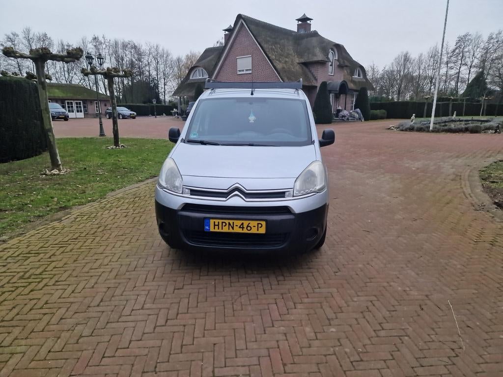 Citroën Berlingo 1.6 72KW 2012 Grijs, Voorwielaandrijving, 15 km/l, 1295 kg, 4 cilinders