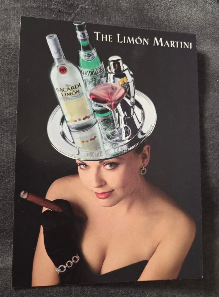 Sexy vrouw met sigaar en dienblad op haar hoofd - Bacardi, Verzenden, 1980 tot heden, Ongelopen, Overige thema's