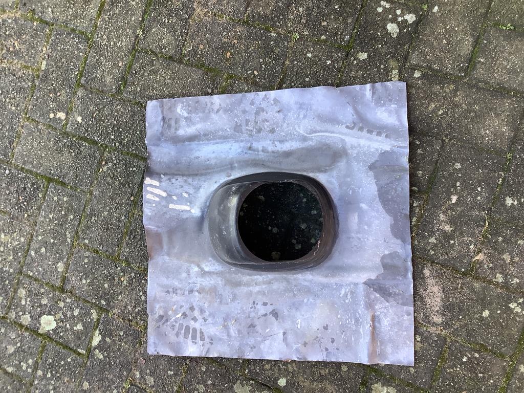 Dakdoorvoer met loodslab universeel, Ophalen, Overige materialen, Gebruikt, Overige typen