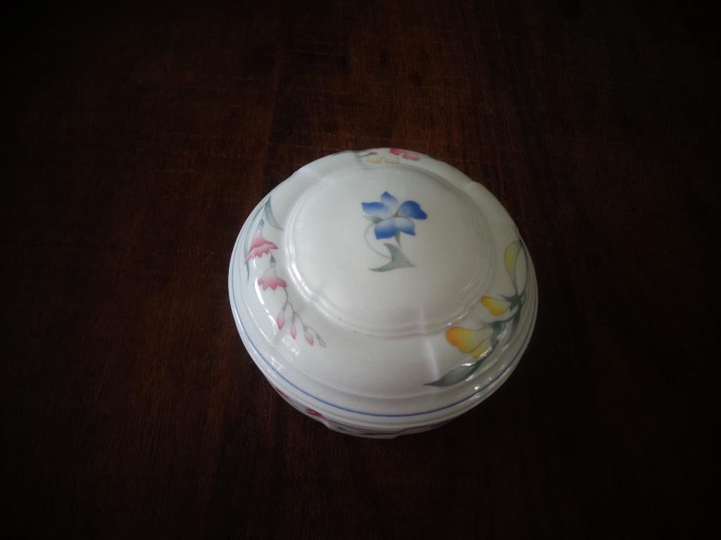 Villeroy & Boch Riviera schaaltje en deksel, 10 cm, Ophalen of Verzenden, Overige stijlen, Porselein, Schaal of Schalen