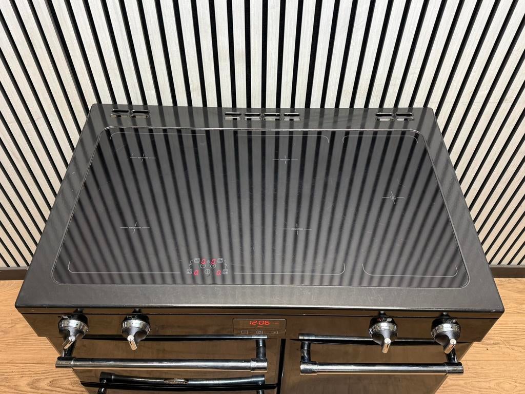 Luxe Belling INDUCTIE Fornuis 5 zones & 3 ovens 90 cm, Fornello Esperta, Ophalen of Verzenden, Zo goed als nieuw, Energieklasse A of zuiniger