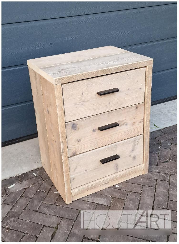 Nachtkastje 3 lades steigerhout