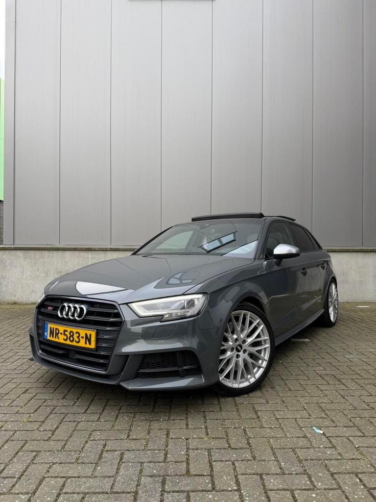 Audi A3 S3 2.0 Tfsi 310pk Quattro S Tronic 2017 Grijs, Auto's, Automaat, 15 km/l, 1440 kg, Zwart