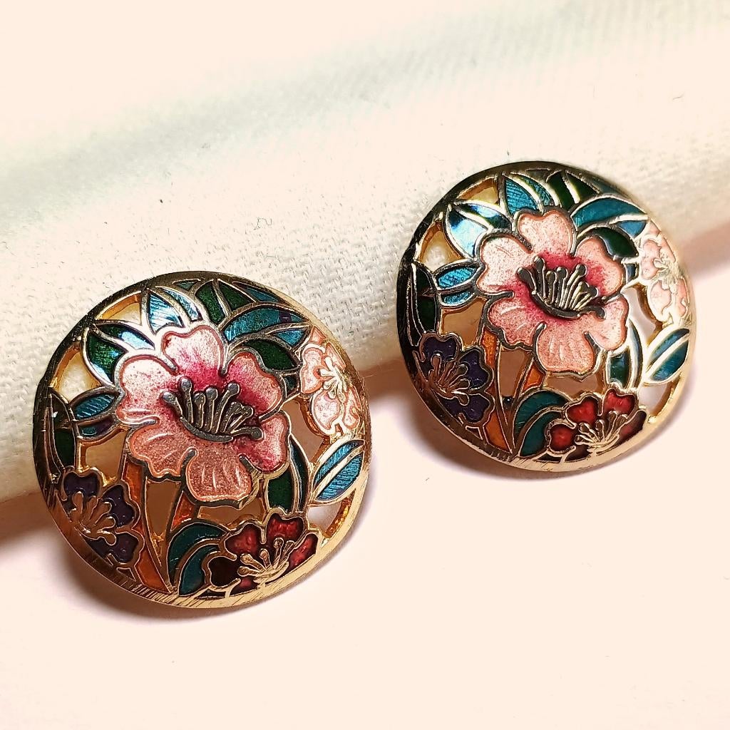 Vintage oorbellen email cloisonné roze bloemen verguld jr 80, Gebruikt, Verzenden, Glas, Roze
