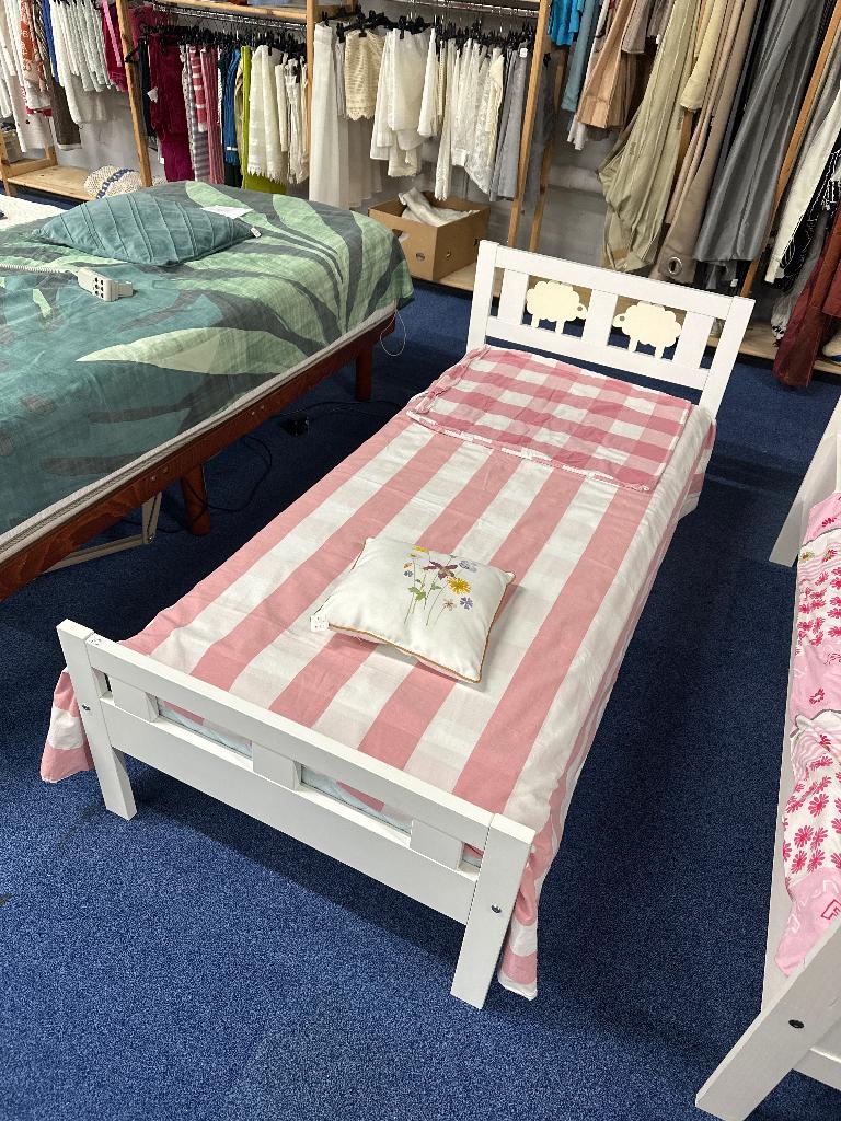 Peuterbed WD-028, Kinderen en Baby's, Babywiegjes en Ledikanten, Ledikant, Ophalen of Verzenden
