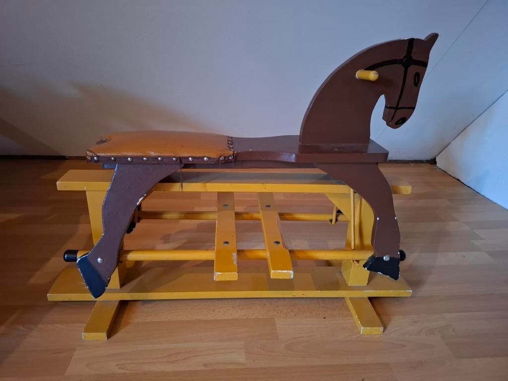 Hobbelpaard /schommelpaard, Ophalen