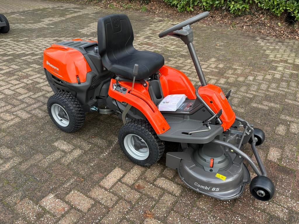 Nieuwe Husqvarna Rider R112c 112C frontmaaier Zitmaaier, Tuin en Terras, Zitmaaiers, Nieuw, Minder dan 90 cm, Elektrische starter