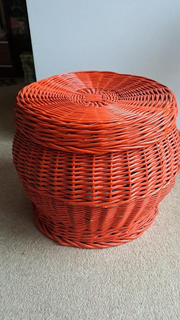 Rieten oranje gelakte mand, Ophalen, Gebruikt, Mand, Rond