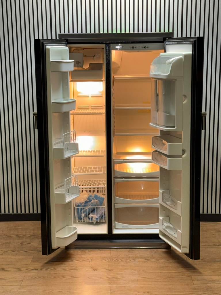Foto 2 van Luxe Boretti Amerikaanse Koelkast zwart hoogglans 91 cm