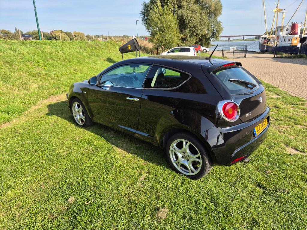 Alfa Romeo MiTo 0.9 Turbo Twin AIR 63KW 2012 Zwart, Auto's, Voorwielaandrijving, Zwart, 24 km/l, Handgeschakeld