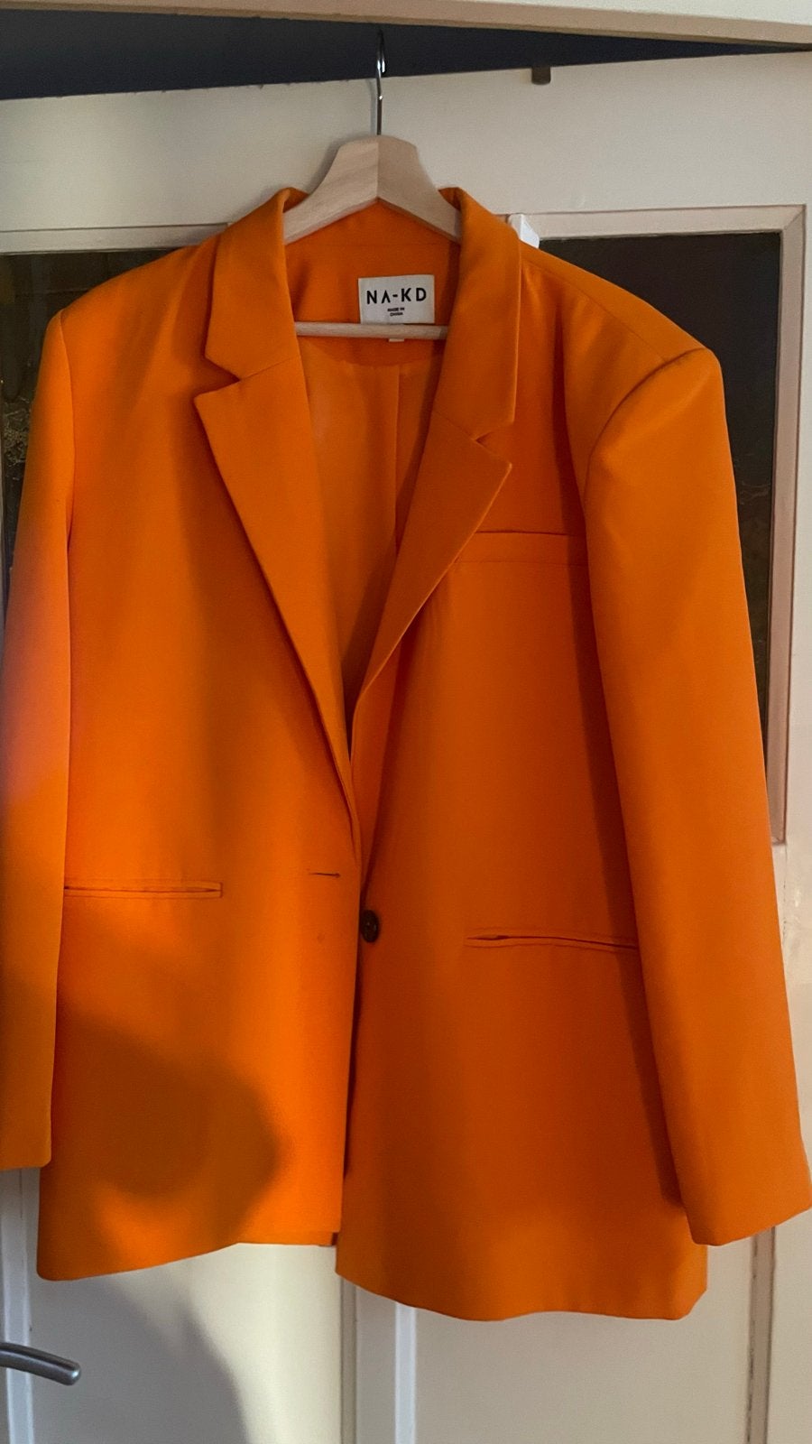 NA-KD Oranje Blazer - Zo goed als nieuw, Kleding | Dames, Maat 38/40 (M), Oranje, Ophalen of Verzenden, Zo goed als nieuw