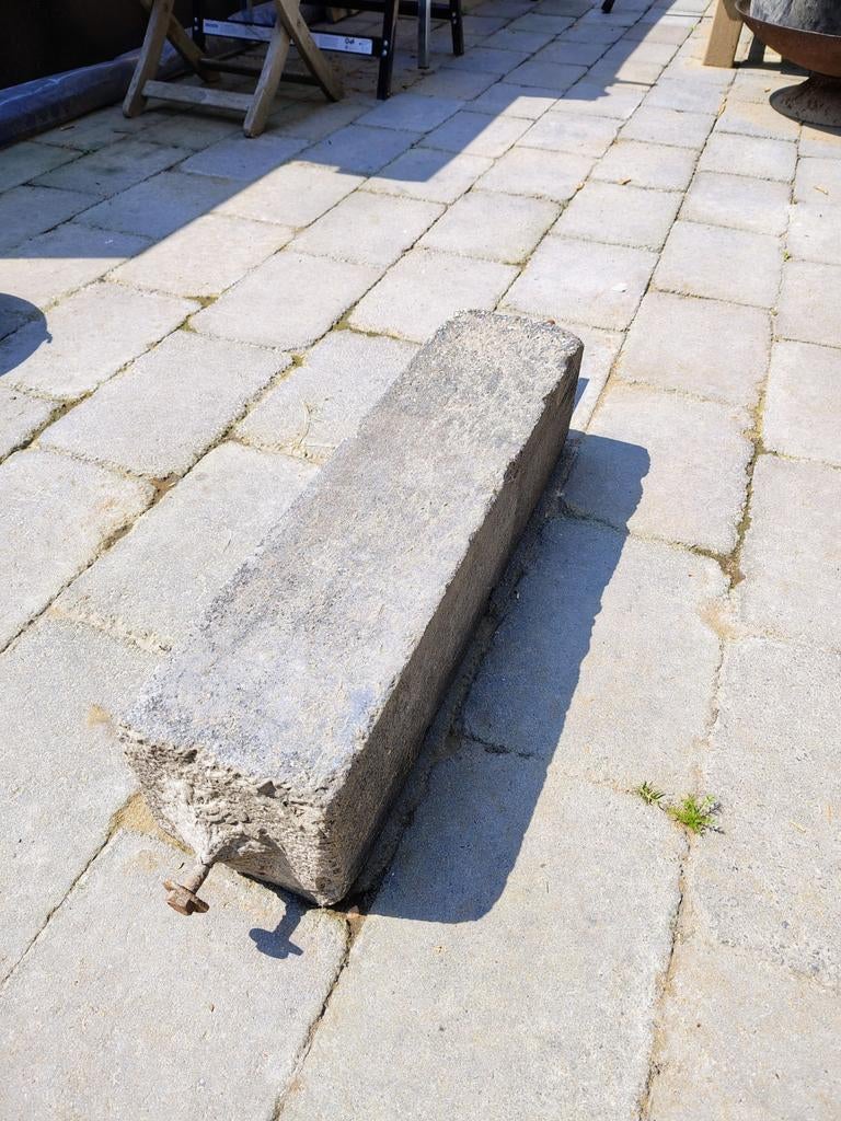 6 gebruikte betonpoeren 14,5x60cm met draadeinden, Ophalen, Gebruikt