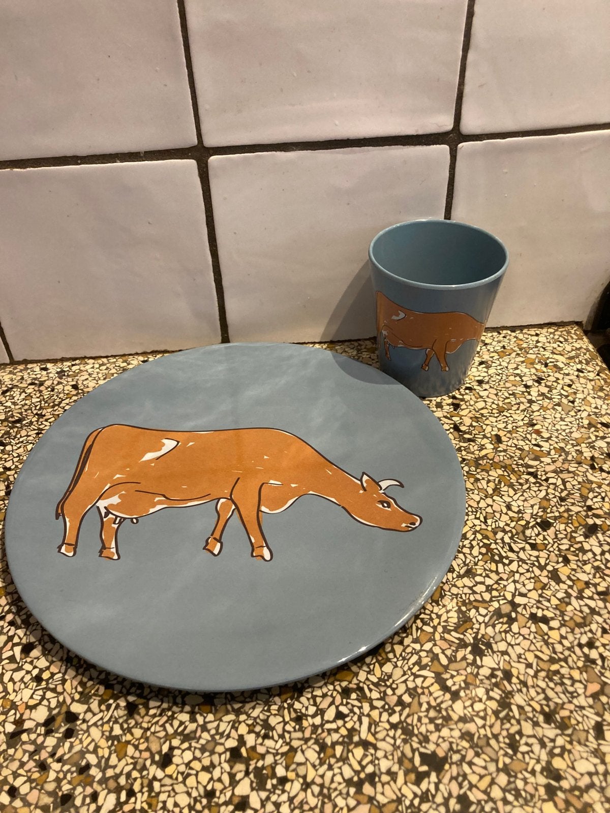 Beker en bord koe, Ophalen of Verzenden, Overige stijlen, Bord(en)