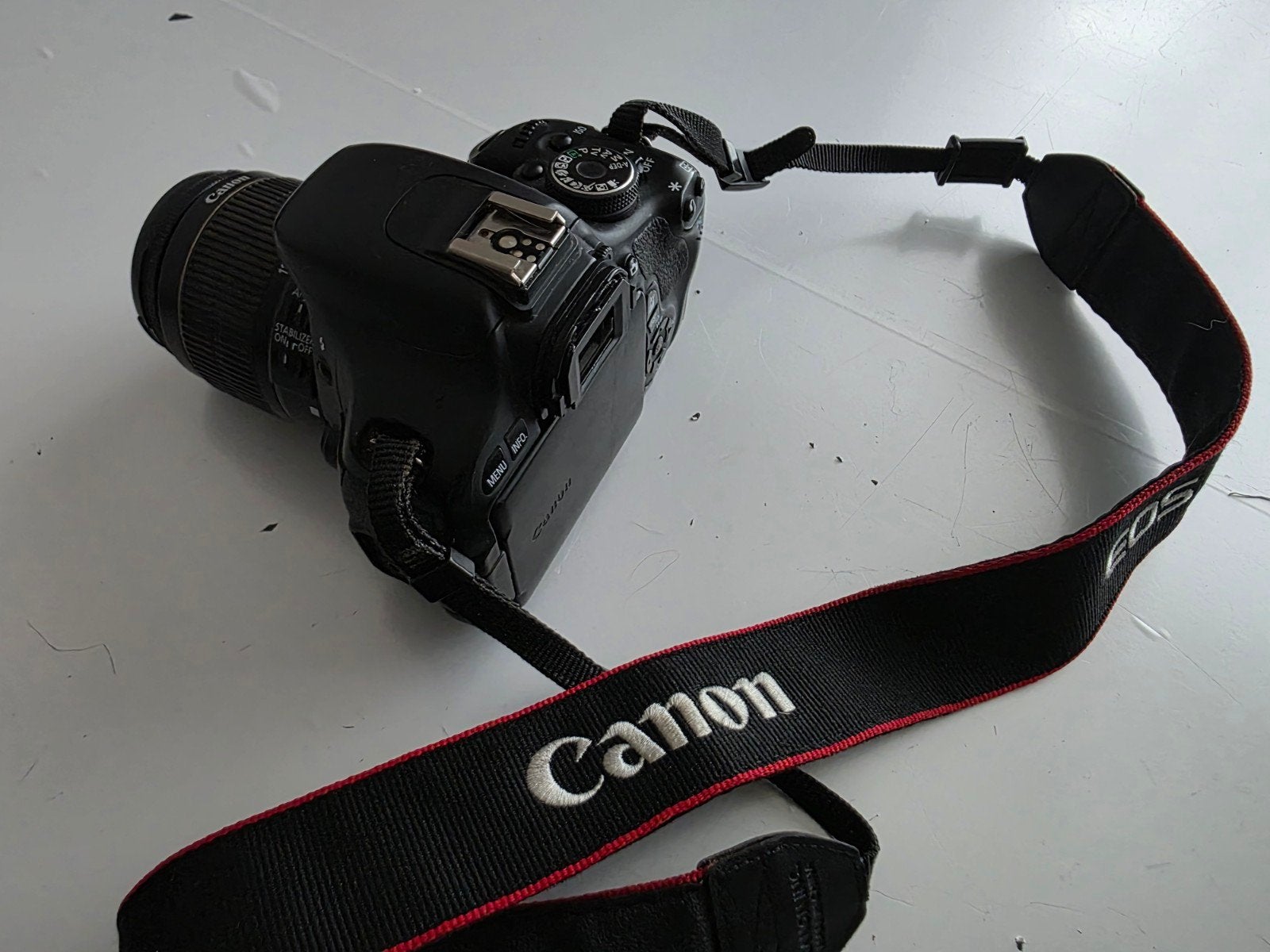 Canon 600D, Audio, Tv en Foto, Fotocamera's Digitaal, Ophalen of Verzenden, Canon, Geen optische zoom