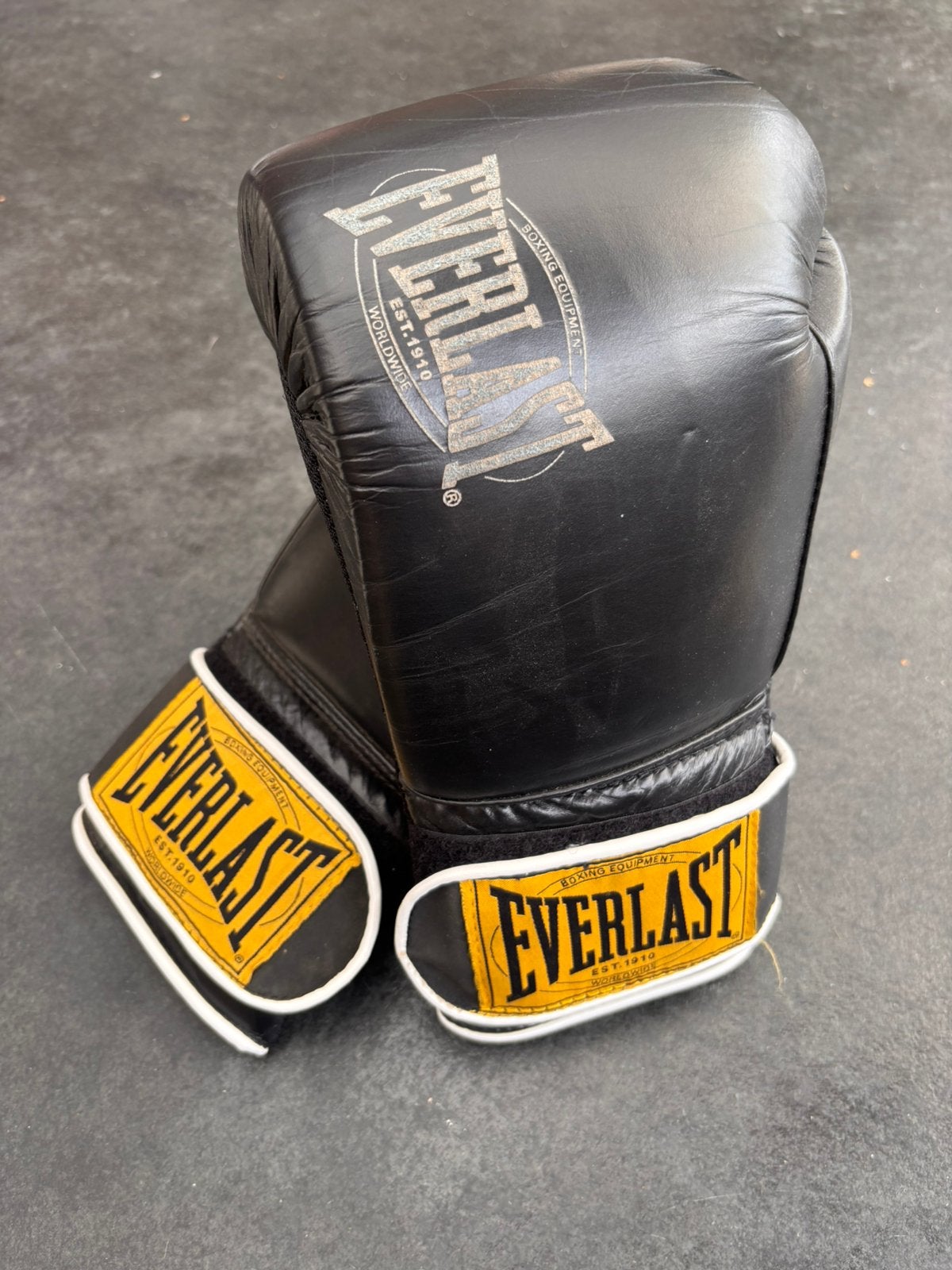 Everlast 1910 Classic Bokshandschoenen / Boxing Gloves 16oz, Ophalen of Verzenden, Zo goed als nieuw, Bokshandschoenen