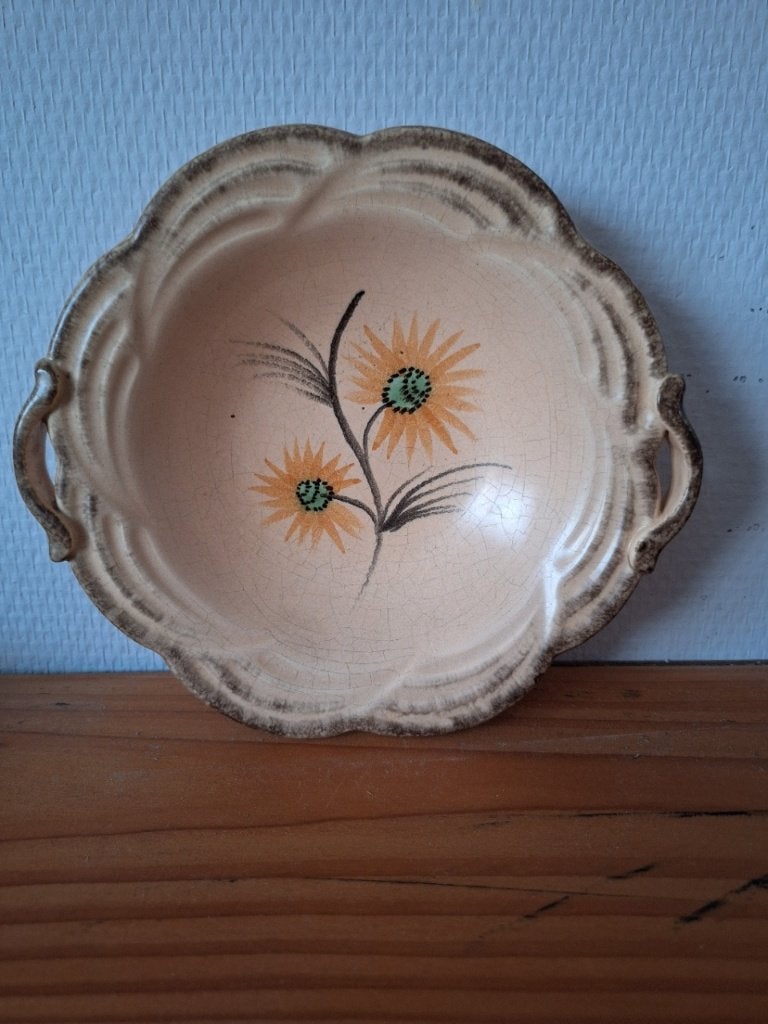 Vintage schaal met oorhandvaten en bloemdecoratie, Ophalen of Verzenden