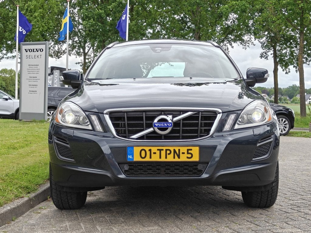 Volvo XC60 T5 240PK Automaat Summum | BLIS | Trekhaak | Park, Euro 5, Zwart, 4 cilinders, Bedrijf