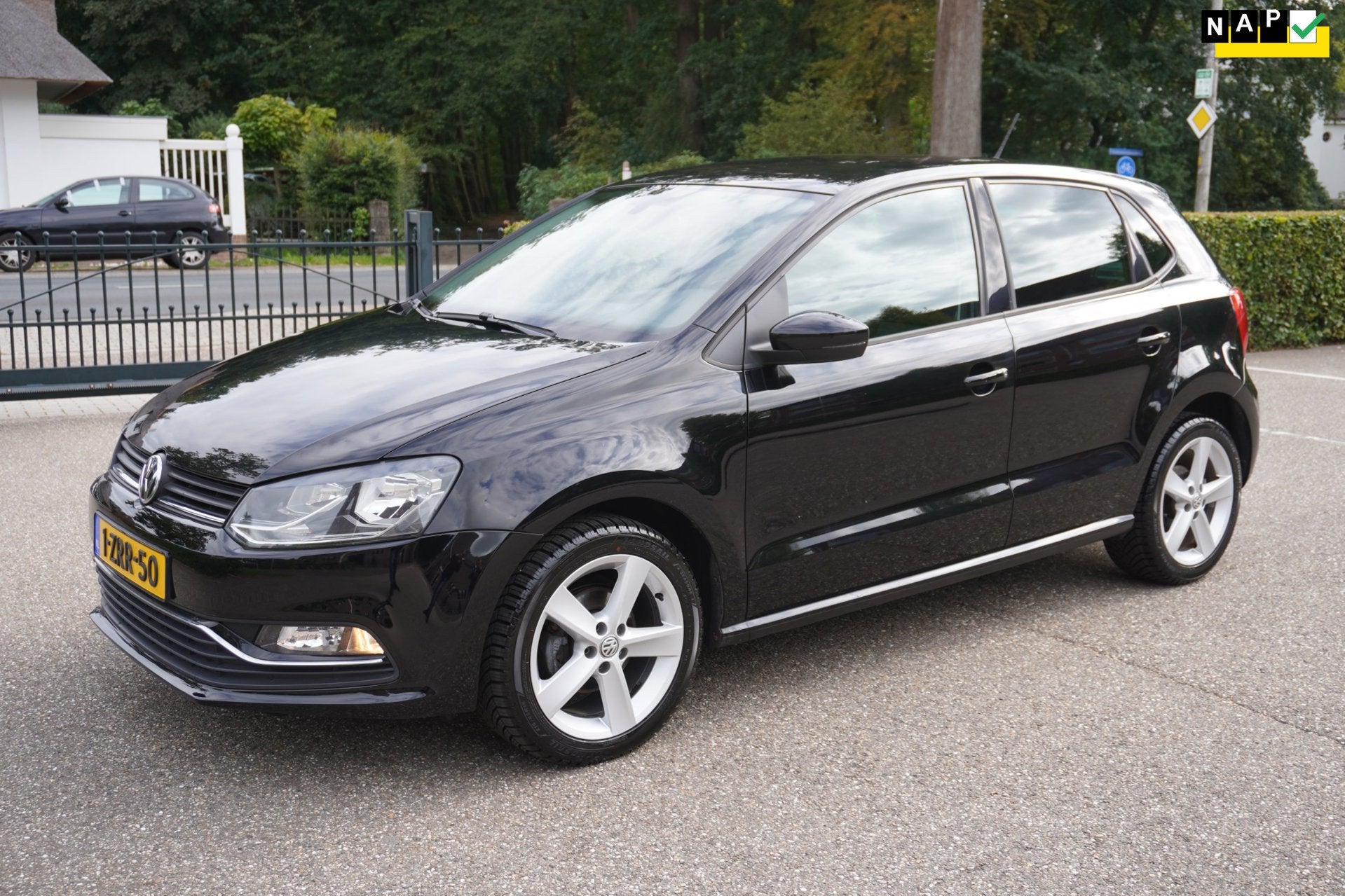 Volkswagen Polo 1.2 TSI Highline 5 Drs Clima Cruise Lm Velge, Auto's, Euro 6, 4 cilinders, Zwart, Origineel Nederlands