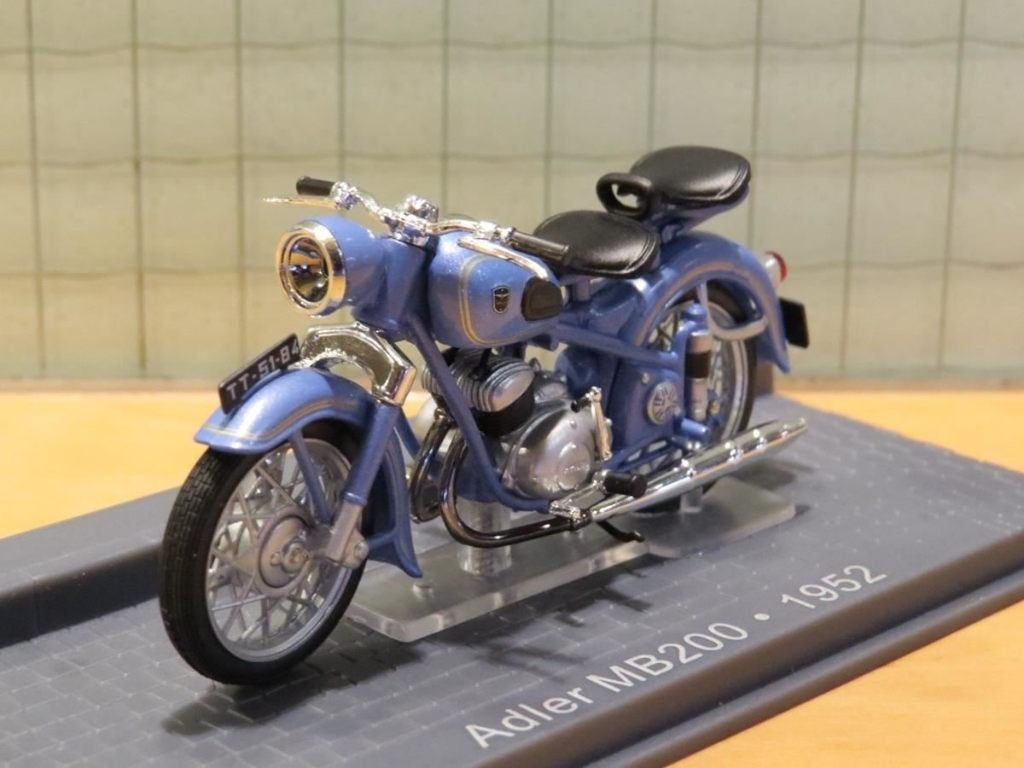 Adler MB200 1:24, Hobby en Vrije tijd, Modelauto's | 1:24, Nieuw, Motor, Overige merken, Ophalen of Verzenden