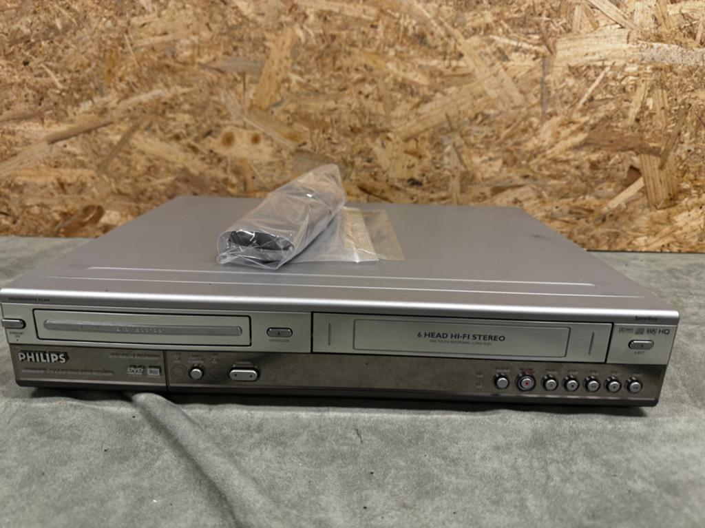 Philips DVDR3320V DVD/VHS Combi-Recorder + AB - ReK4, Gebruikt, Ophalen of Verzenden, X, VHS-speler of -recorder