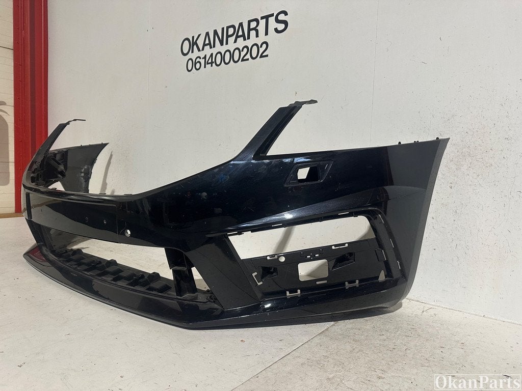 Skoda Octavia RS voorbumper 5E0807221AA, Auto-onderdelen, Voor, Skoda, Bumper, Skoda Auto a.s.