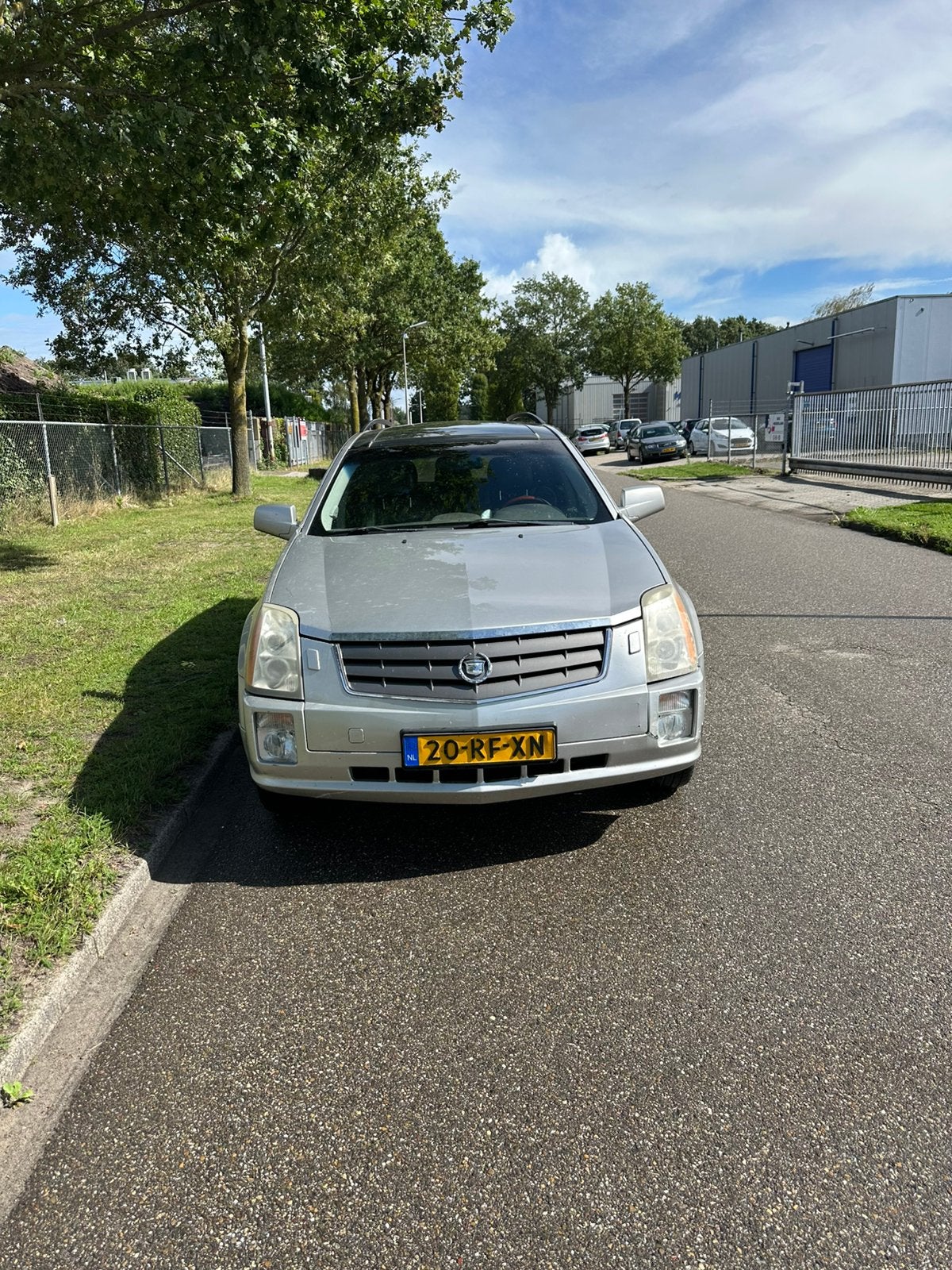 Cadillac SRX 4.6 V8 AUT 2005 Grijs met werk 7 personen, Auto's, Automaat, 4565 cc, 2268 kg, 7 stoelen