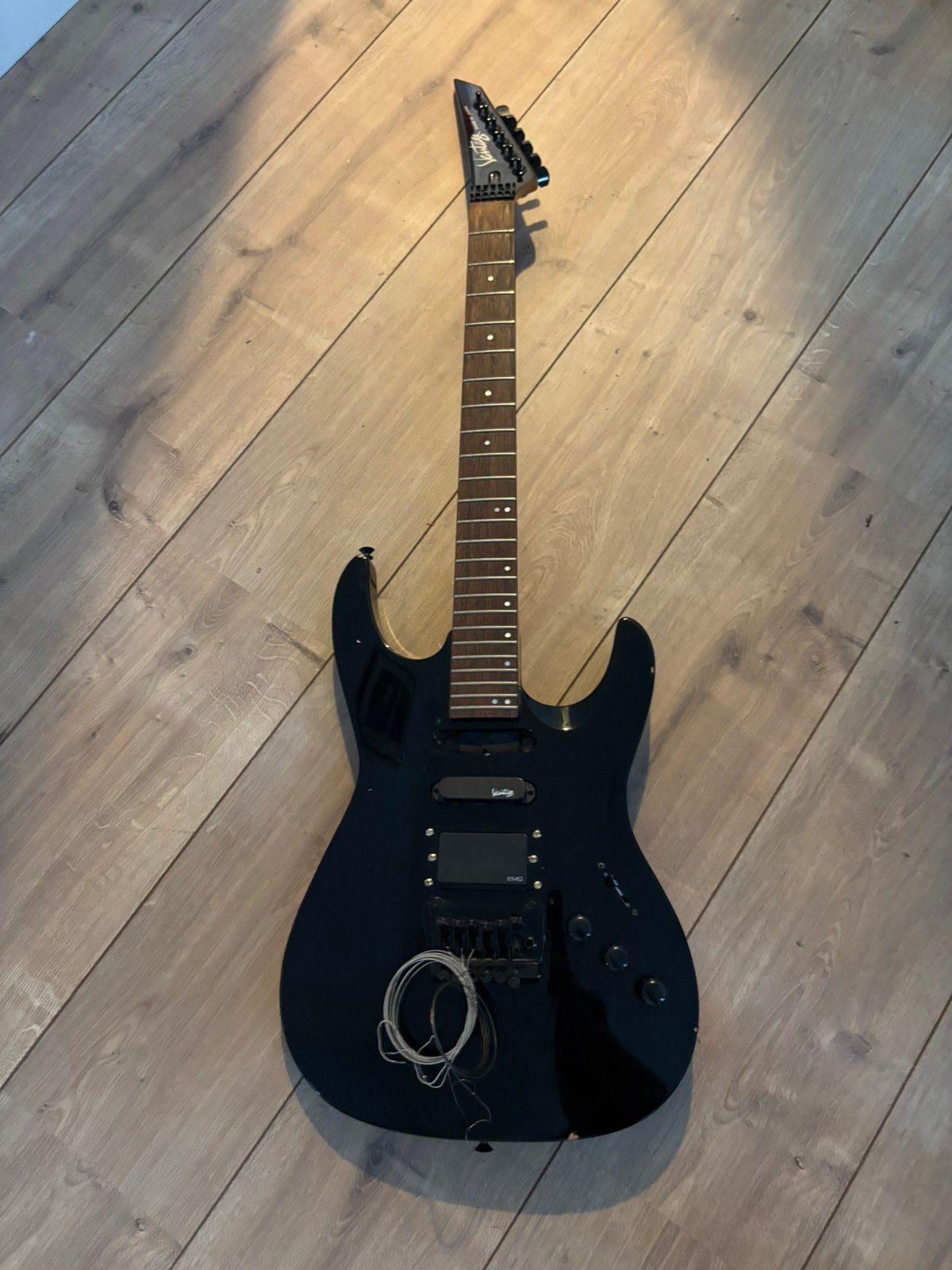 90’s Vantage Elektrische Gitaar (opties! Kijk beschrijving), Muziek en Instrumenten, Snaarinstrumenten | Gitaren | Elektrisch