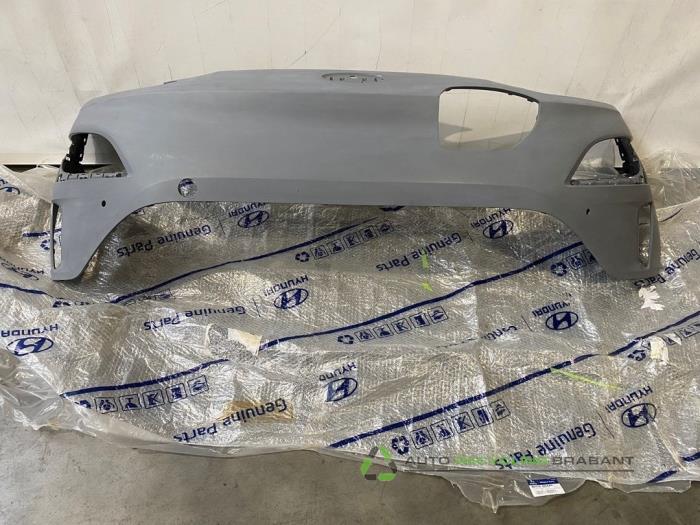 Voorbumper van een Hyundai Kona, Gebruikt, -, -, Ophalen of Verzenden