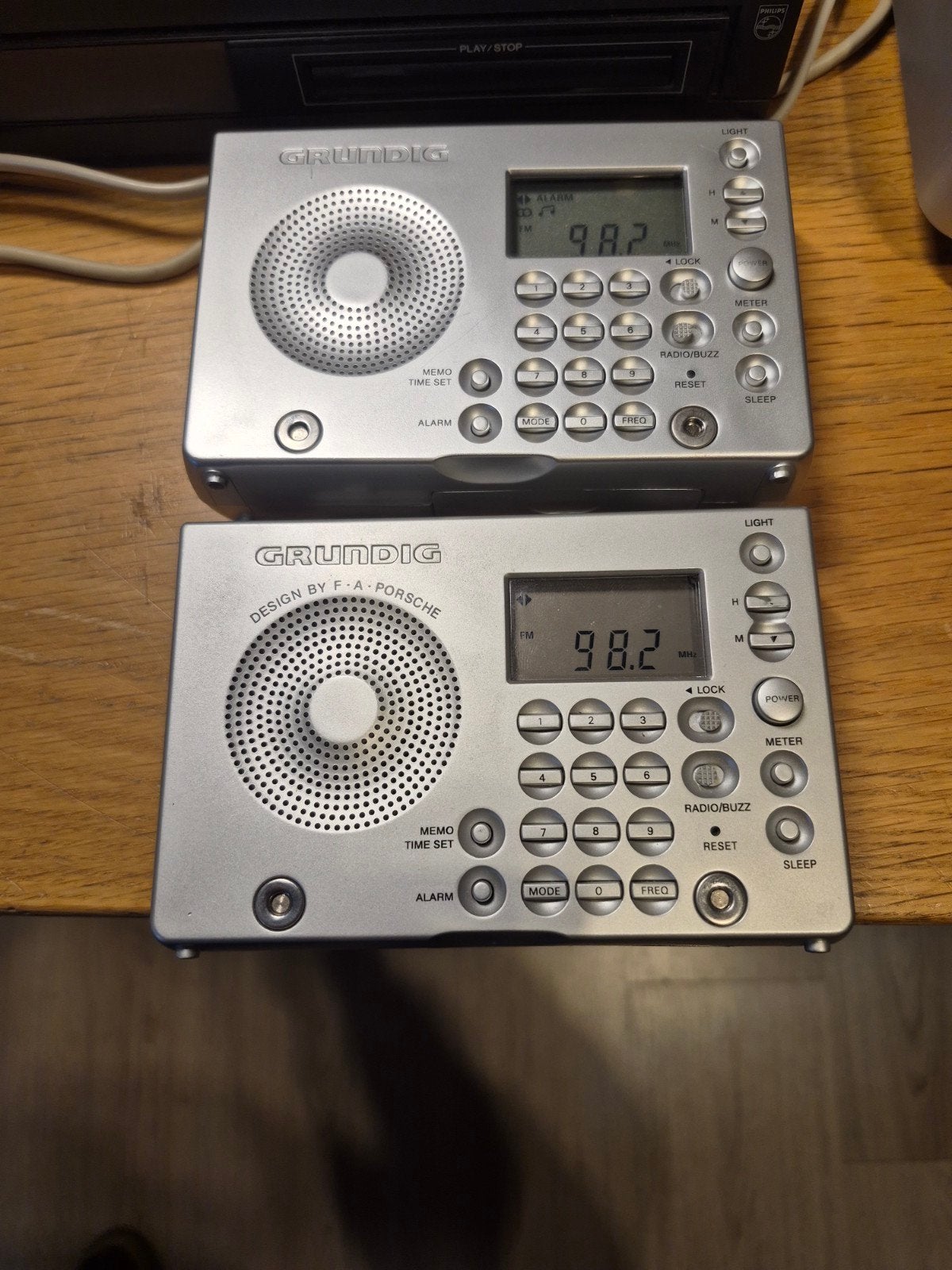 Grundig Wereldontvangers 2 st, Ophalen